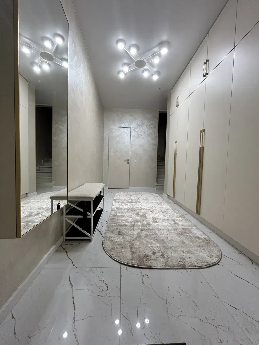Пентхаус, Черновцы: авторский ремонт, кухня-гостиная 35 м² - фото 1