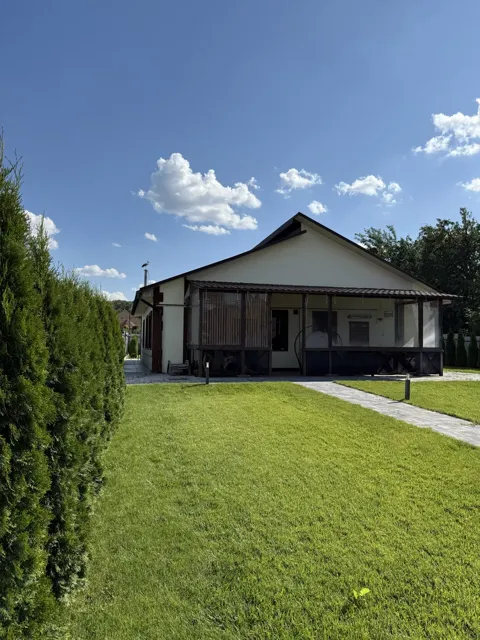 Будинок, Петрівка: гараж на 2 машини, річка за 150 м, літня тераса - фото 1