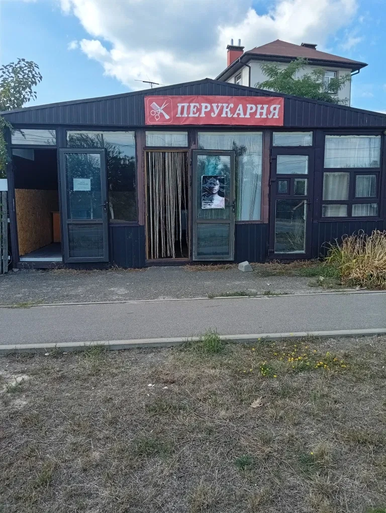 МАФ, Лютеж: 3 входа, панорамные витрины, под 3 торговые точки - фото 1