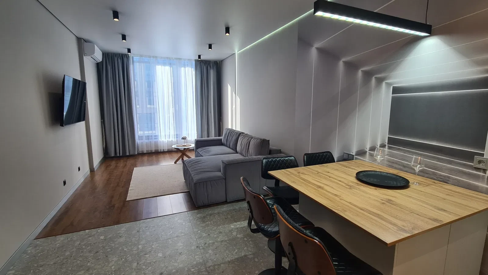 2-комнатная квартира в ЖК EDELWEISS: авторский ремонт, паркинг - фото 2