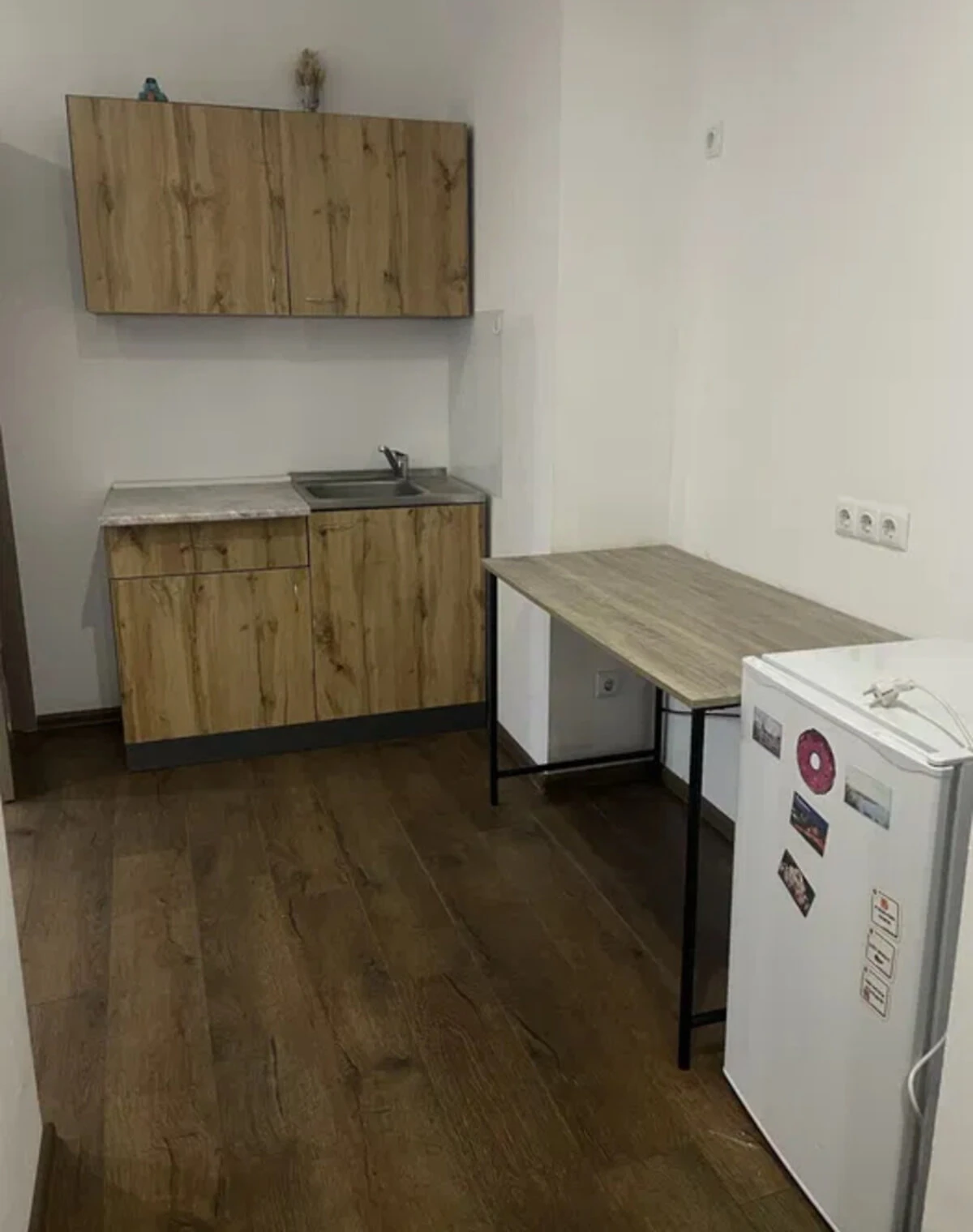 2-кімнатна квартира, Львів: цегляні стіни, кухня 13 м², фото 5