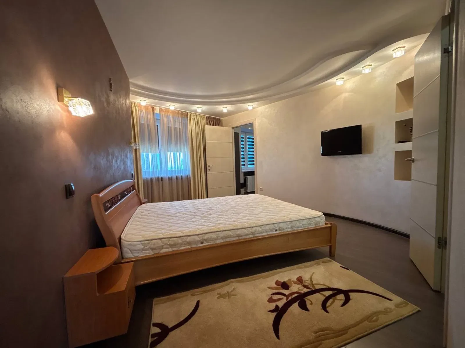 5-кімнатна квартира, Центральний: кухня-студія, гараж - фото 3