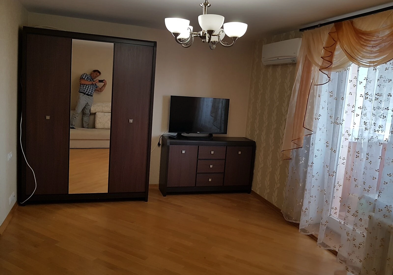3-комнатная квартира, Святошин: монолитный дом, метро Святошин - фото 2