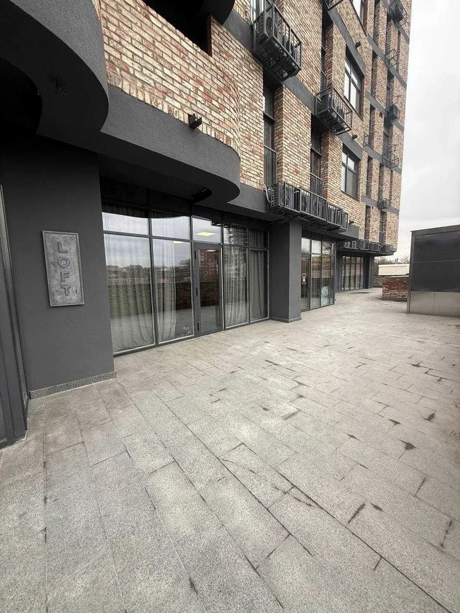 Приміщення у ЖК Loft Smart: фасадне, окремий вхід, панорамні вікна - фото 2
