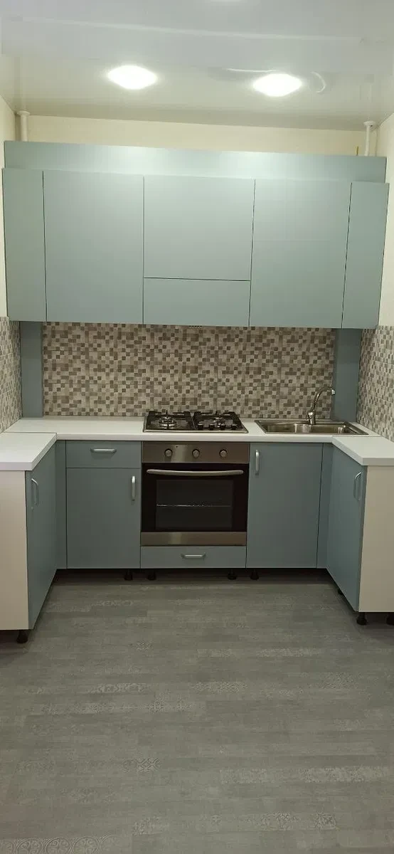 2-кімнатна квартира, Л.Українки: тепло під час відключень, місце у дворі - фото 1
