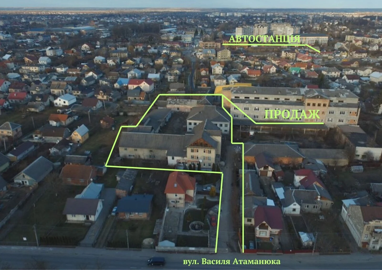 Комерційне приміщення на вул. Атаманюка: 50 соток, охорона, торг - фото 3