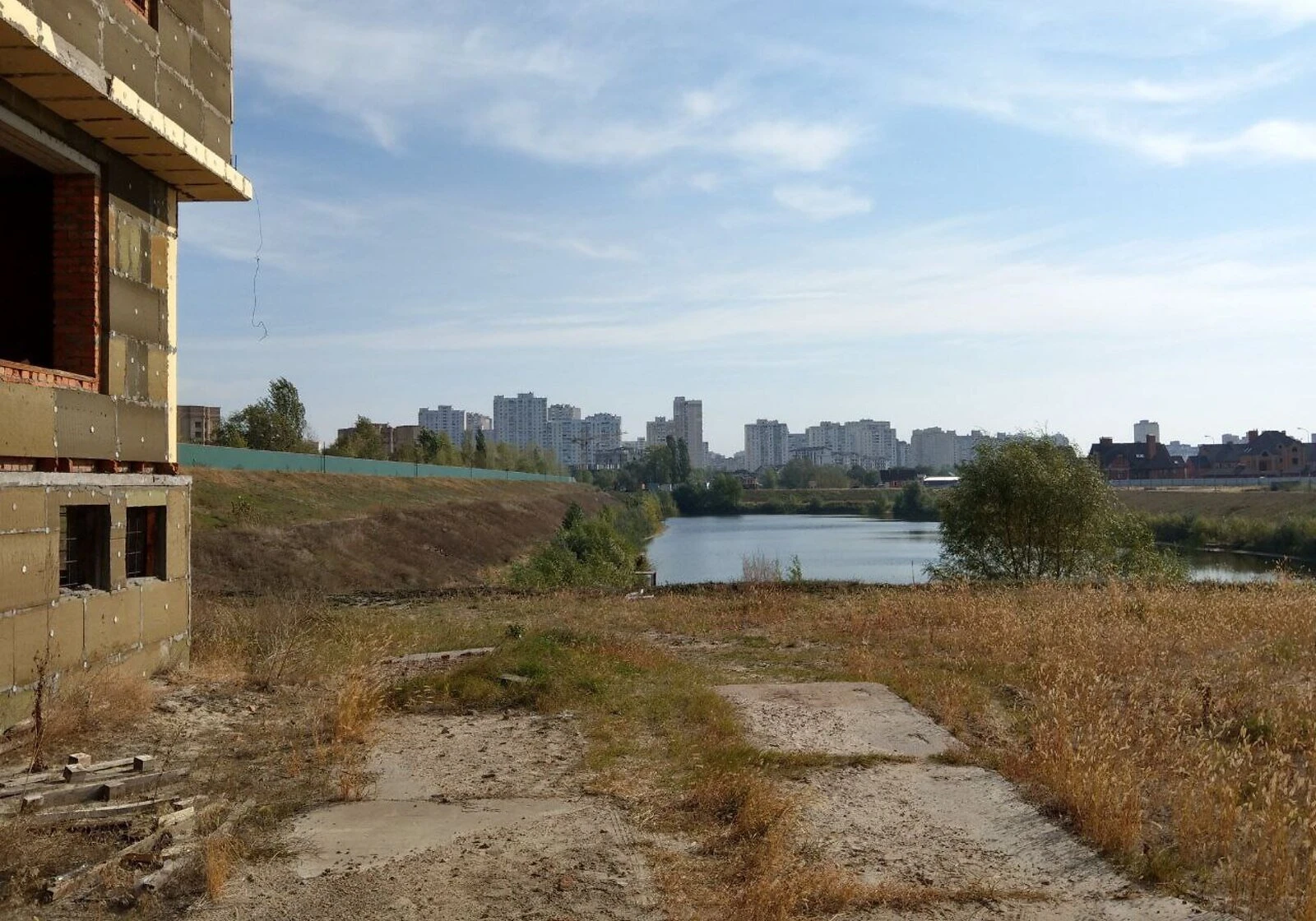 Будинок, Троєщина: басейн, вихід до водойми, власна тераса - фото 4