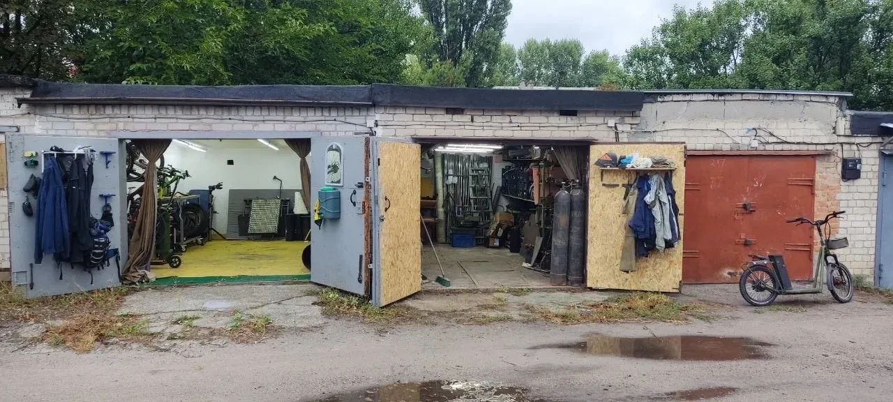 Гараж, Власівка: два гаражі, оглядова яма - фото 1
