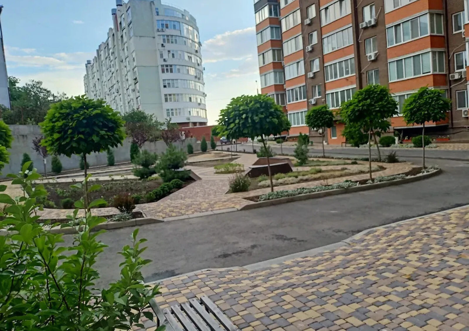 1-комнатная квартира, Центральный: требует ремонта, закрытый двор