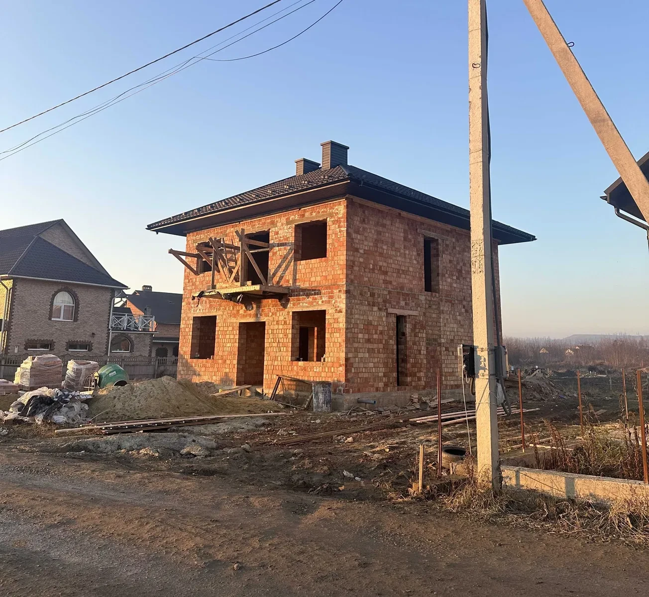 Будинок, Великий Кучурів: 2 поверхи, до Чернівців 3 км - фото 1