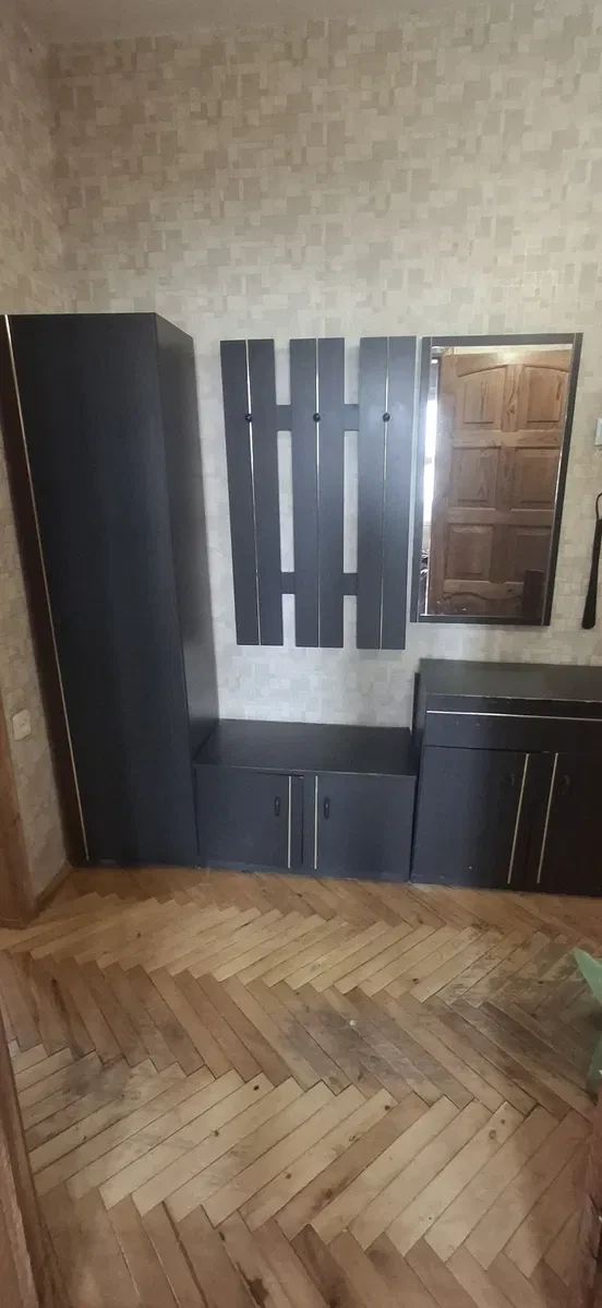 5-кімнатна квартира, Дарницький: 4 окремі кімнати, біля метро Позняки