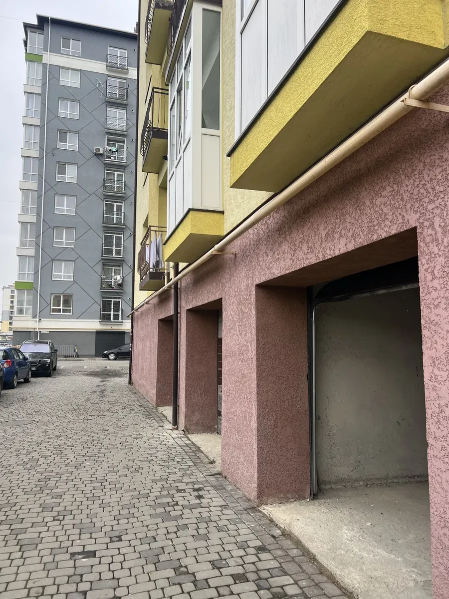 Гараж на улице Довженко: коммуникации, кирпичный - фото 2