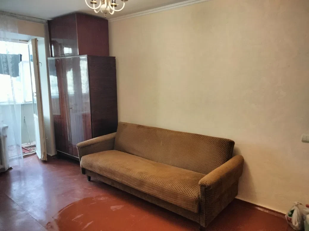 1-кімнатна квартира, Польова: житловий стан, меблі - фото 3