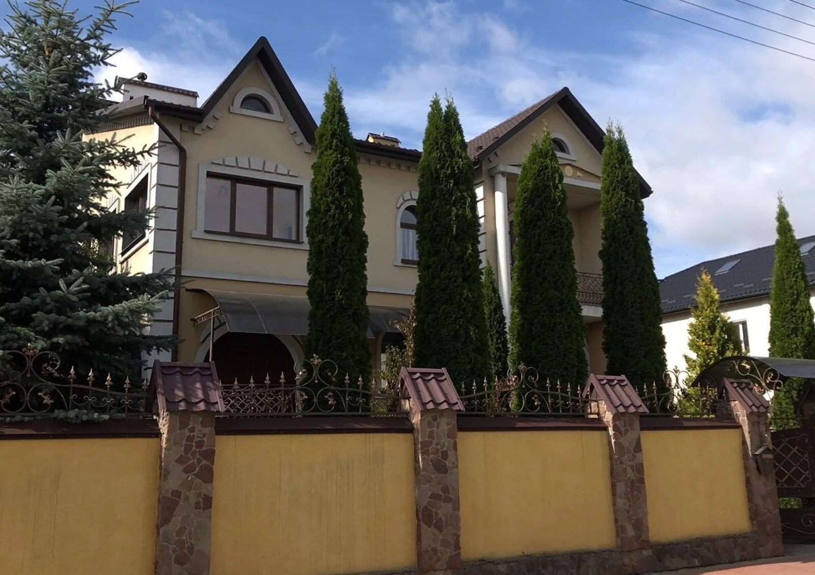 Будинок, Львів: тераса, гараж, ділянка 11 соток