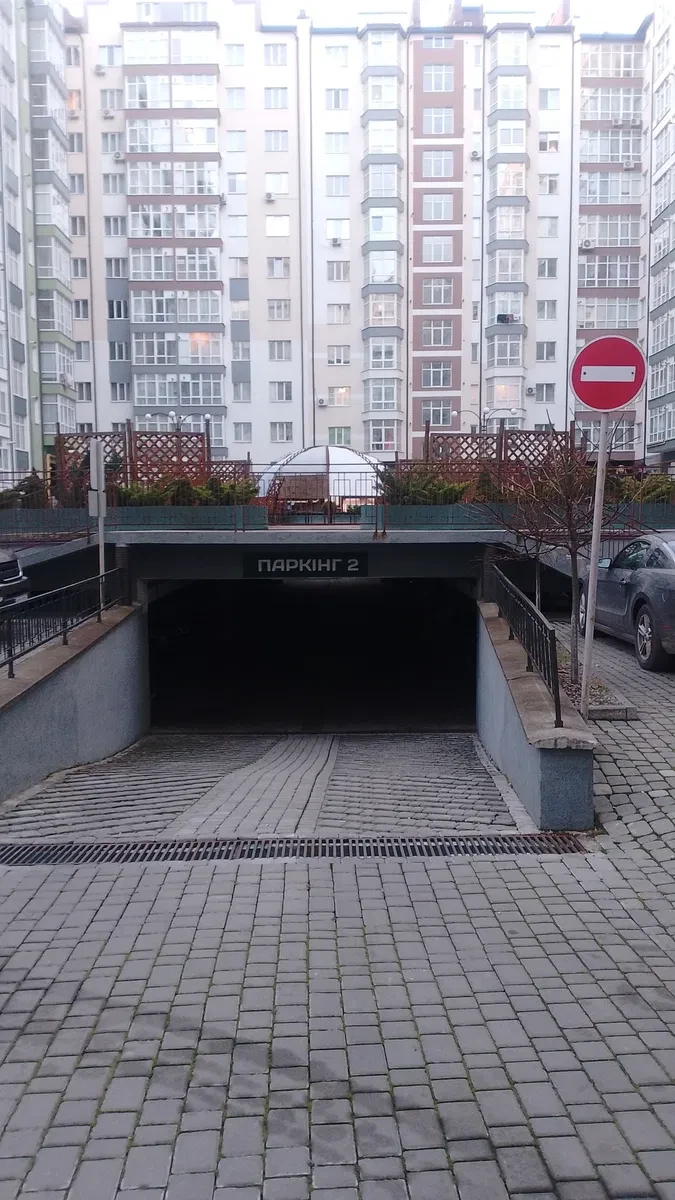 Паркомісце у ЖК Містечко Центральне: відеоспостереження, охорона - фото 2