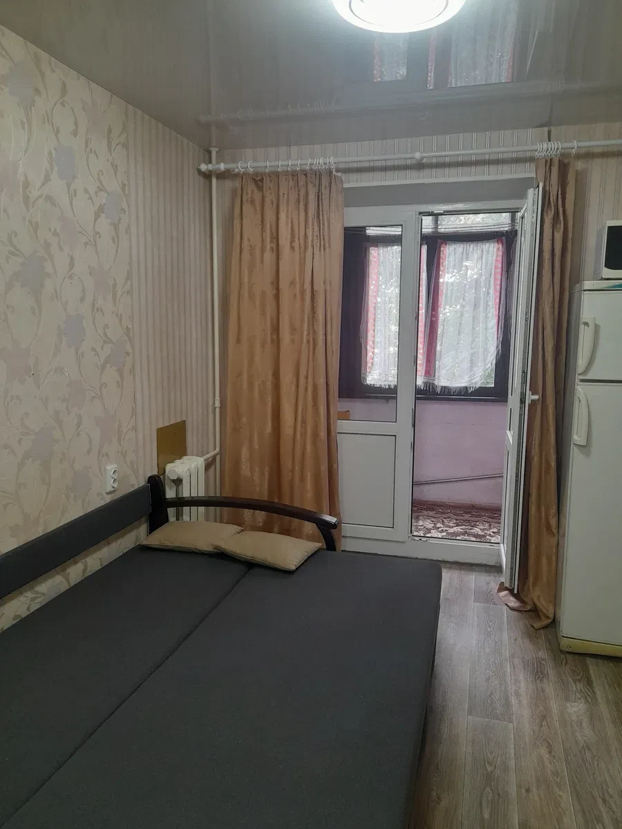 Кімната, Хаджибейський: великий балкон, довгострокова оренда, фото 3