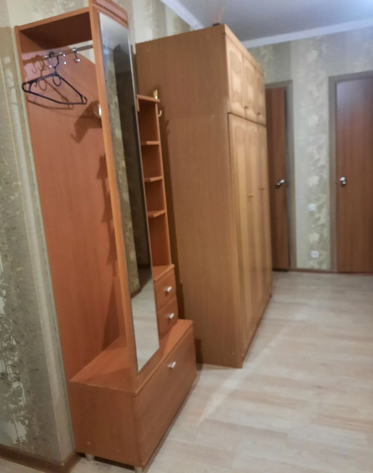 2-кімнатна квартира, Комунарський: євроремонт, ліфт і тепло без світла - фото 4