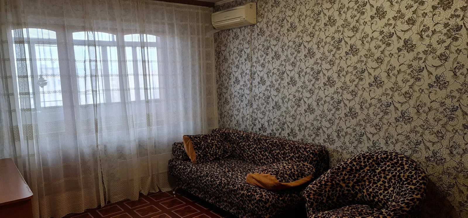 2-кімнатна квартира, Дніпровський: для сім'ї, вода й опалення працюють, фото 1
