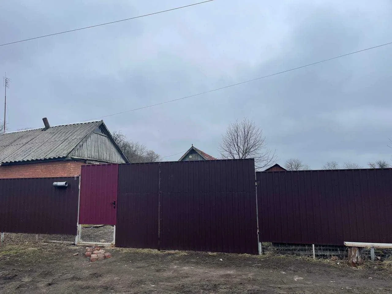 Будинок, Кустолово-Суходілка: для проживання або дачі, пічне опалення