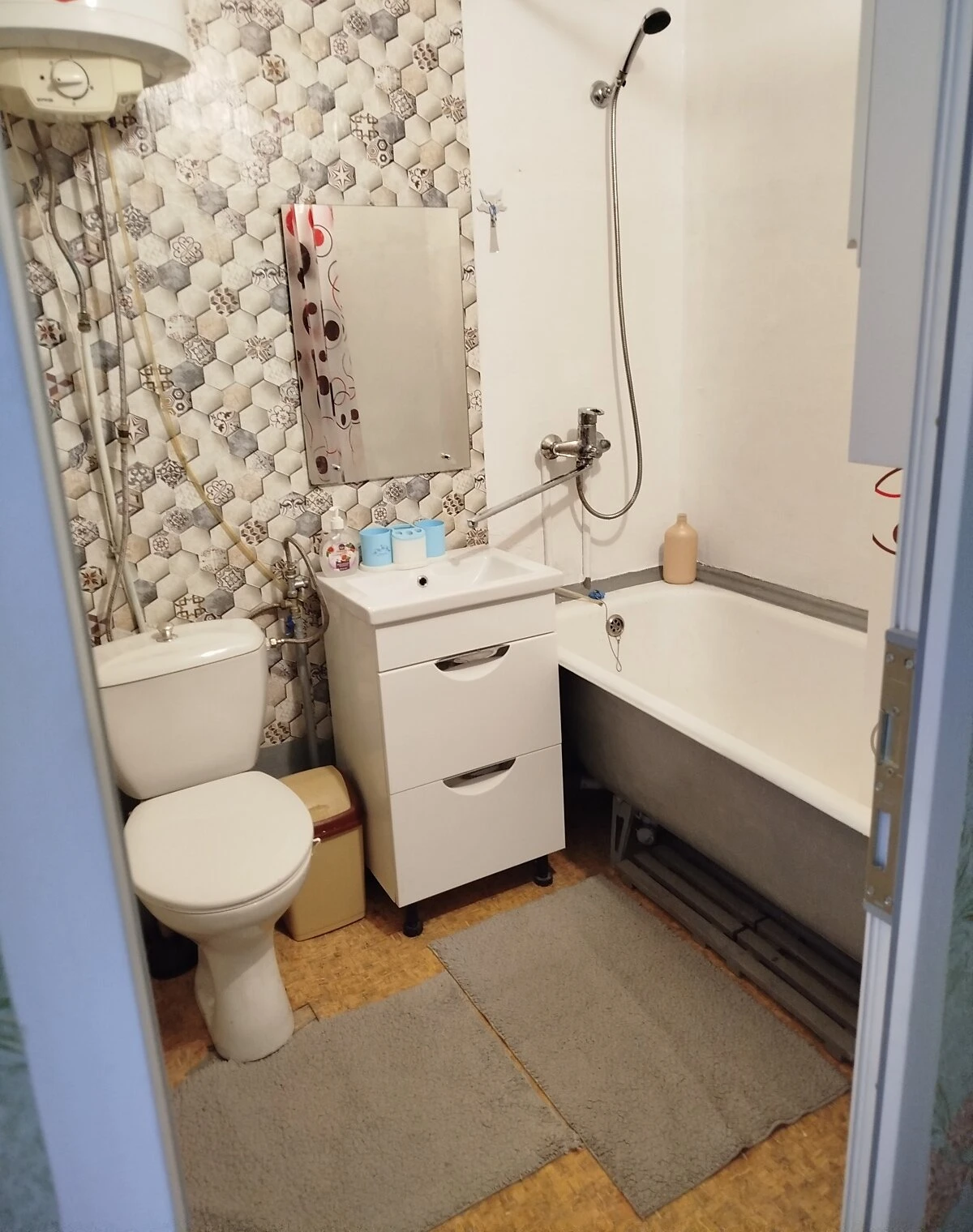 1-кімнатна квартира, Новокодацький: вода й опалення без світла - фото 5