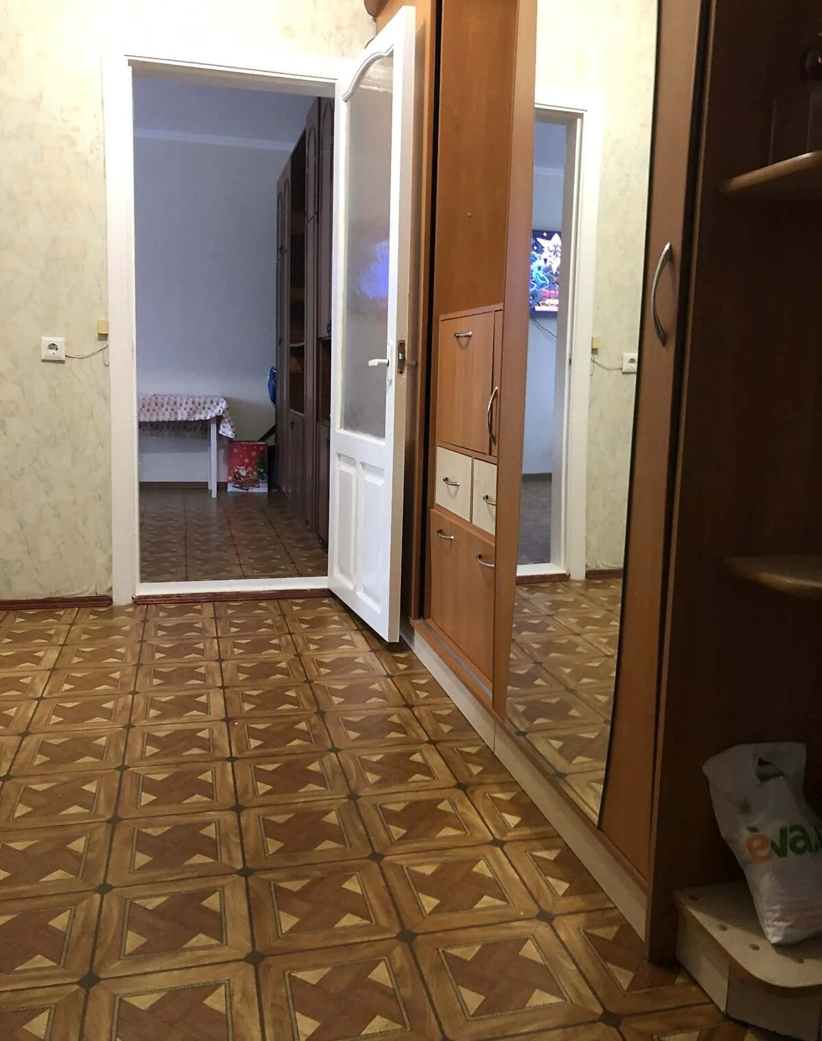 2-кімнатна квартира, Центральний: косметичний ремонт, роздільний санвузол - фото 4