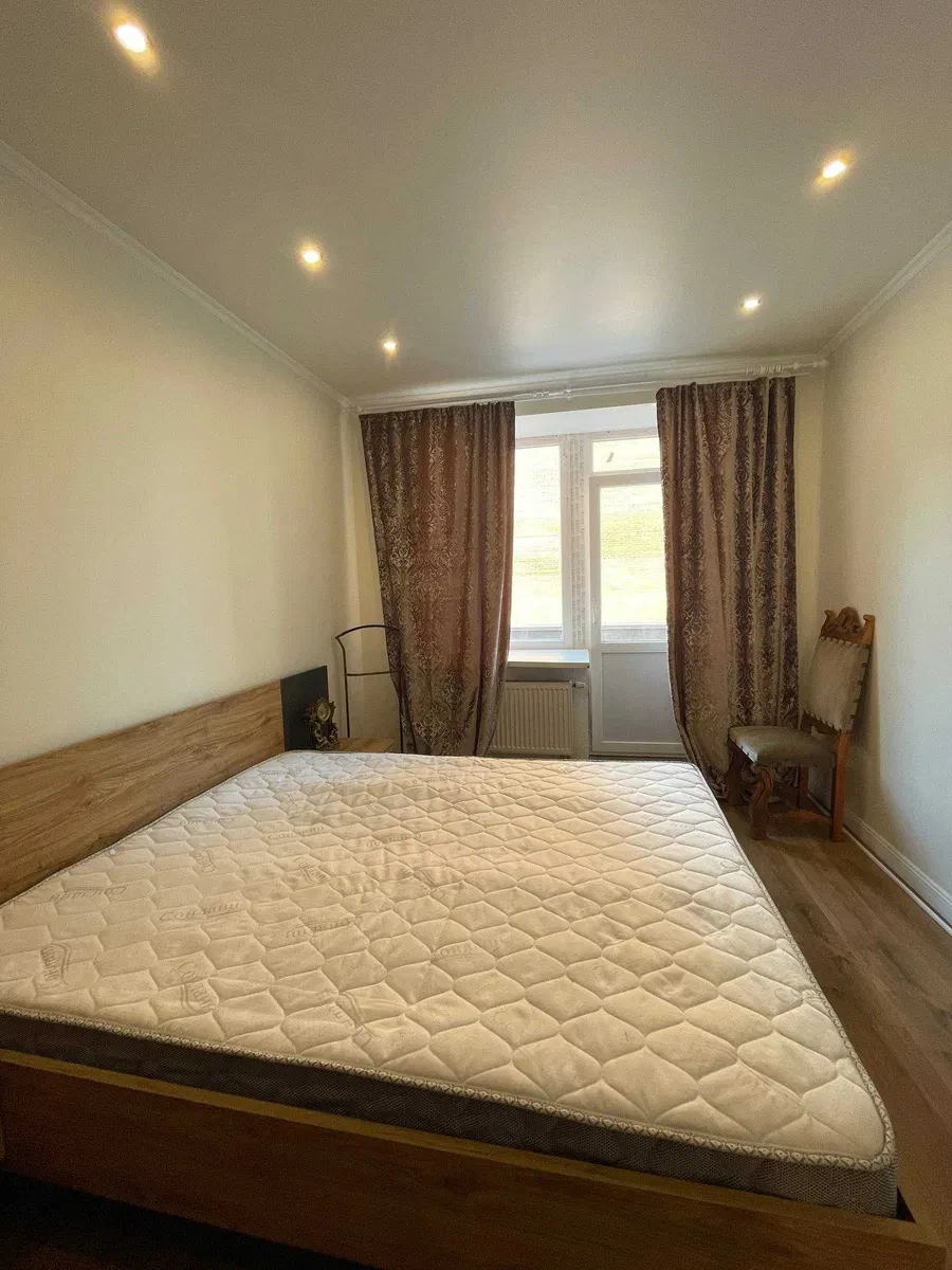 3-кімнатна квартира у ЖК Киівський: авторський ремонт, тераса 80 м² - фото 4