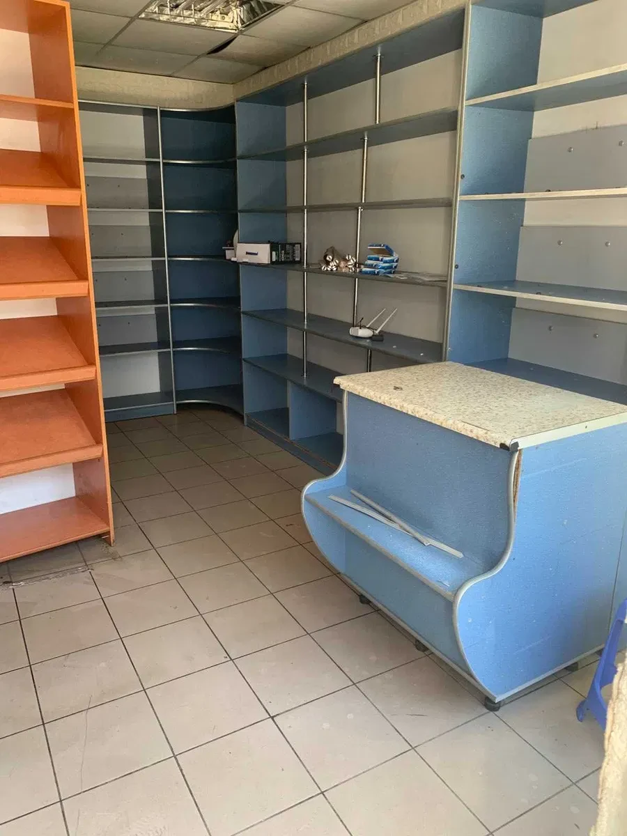 Магазин, Південноукраїнськ: перший ряд, навпроти магазину Апельсин - фото 4