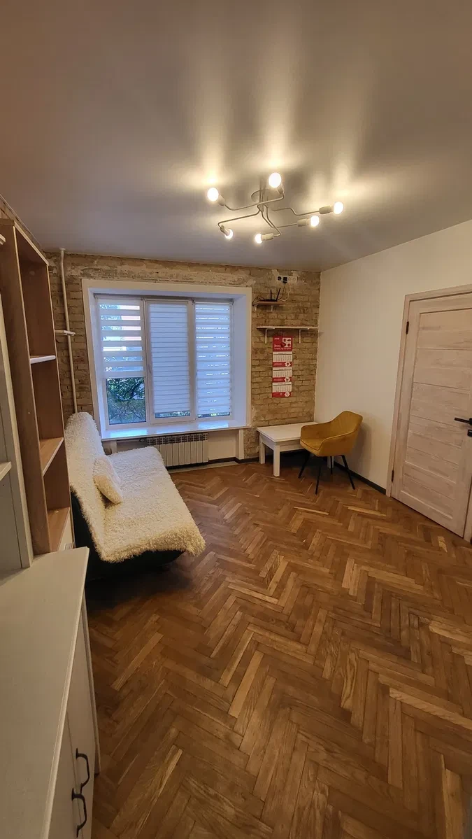 2-комнатная квартира, Печерский: метро Голосеевская, парк в 40 м, фото 4