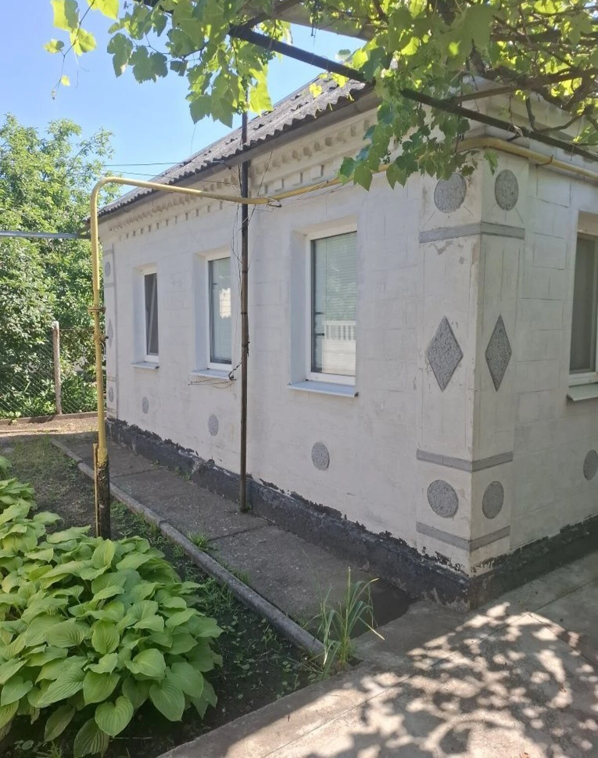 Дом, Синельниково: кирпичные стены, газовое отопление