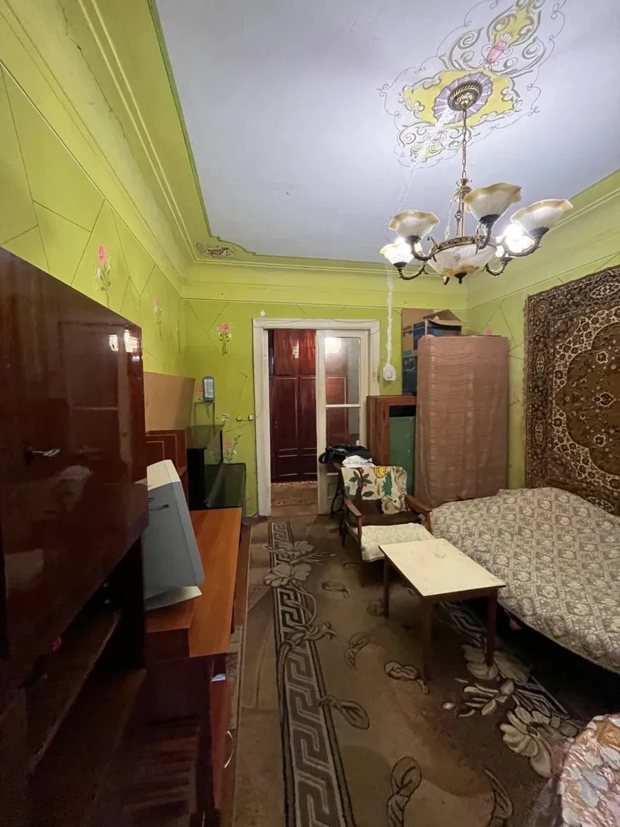 2-кімнатна квартира, Шевченківський: сталінка, під ремонт