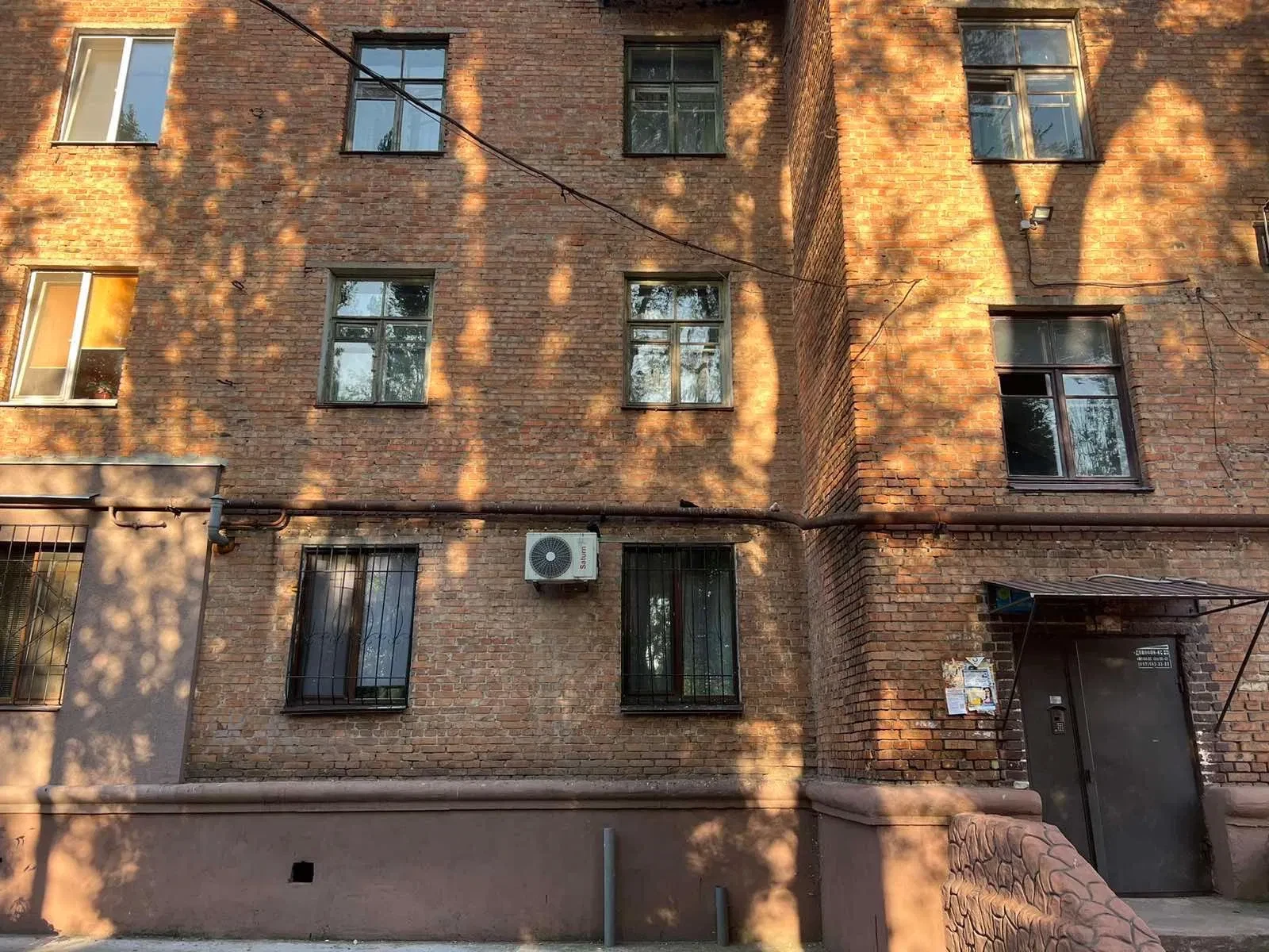 3-кімнатна квартира, Покровський: сарай із сухим погребом, ставок поруч - фото 3