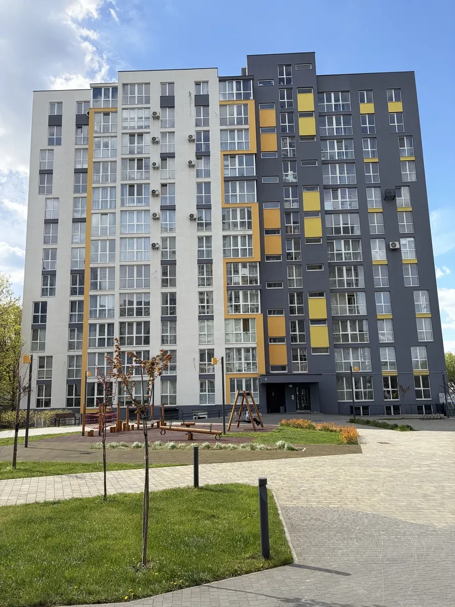 2-кімнатна квартира у ЖК Ріел-Сіті: тепло без світла, розтермінування