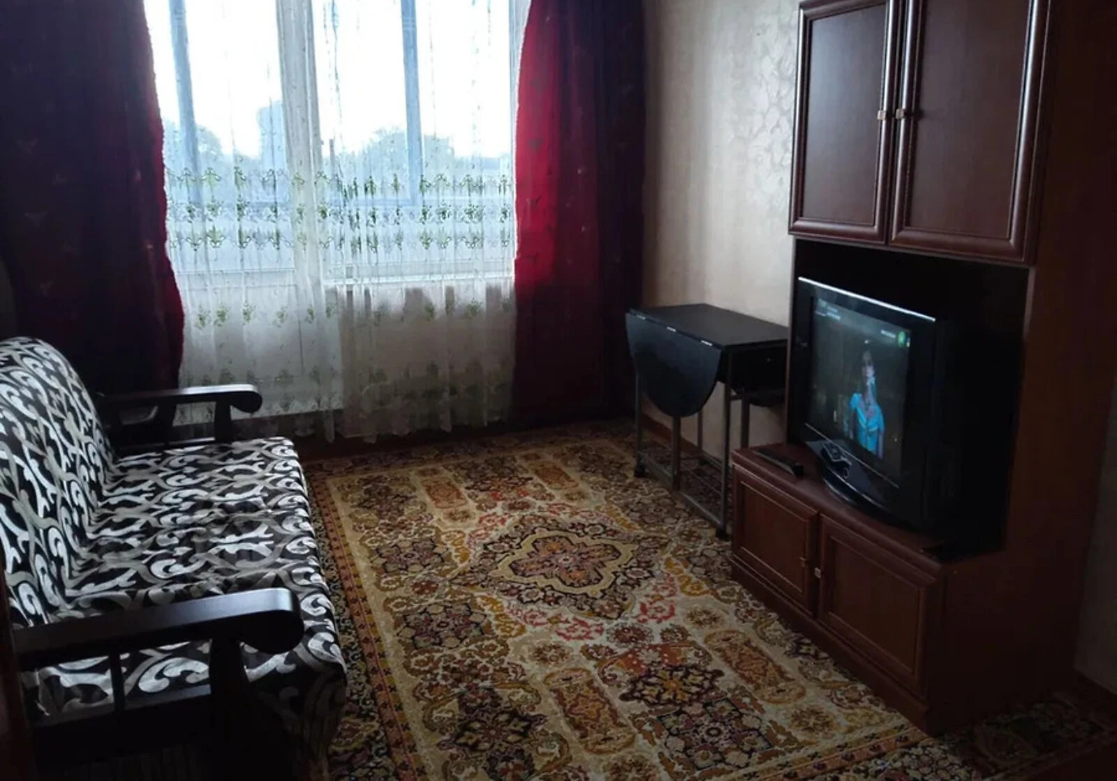 2-кімнатна квартира, 521-ий мікрорайон: косметичний ремонт, метро Студентська - фото 1