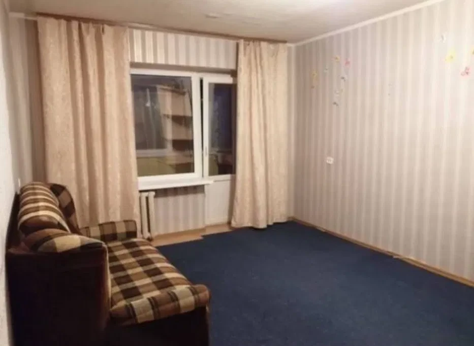 3-кімнатна квартира, Дарницький: бомбосховище, метро за 15 хв пішки - фото 2