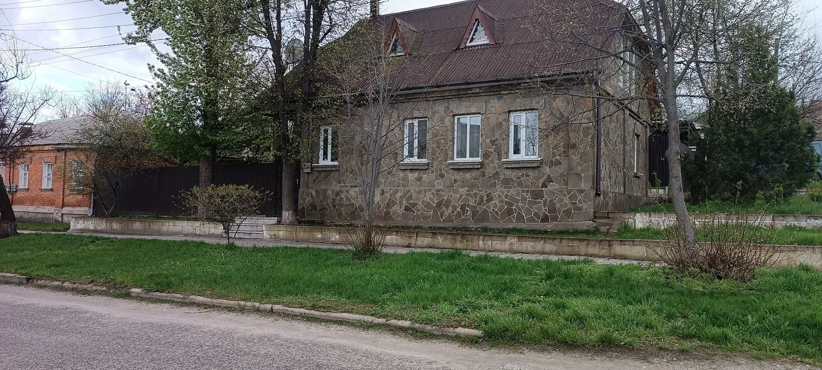 Будинок, Ізюм: навіс на 2 машини, єОселя, торг - фото 3