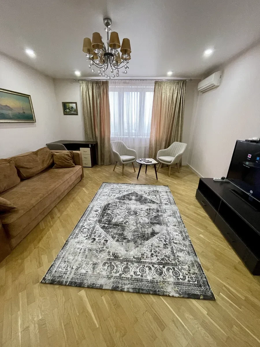 2-кімнатна квартира, Голосіївський: генератор, інвертор, єОселя