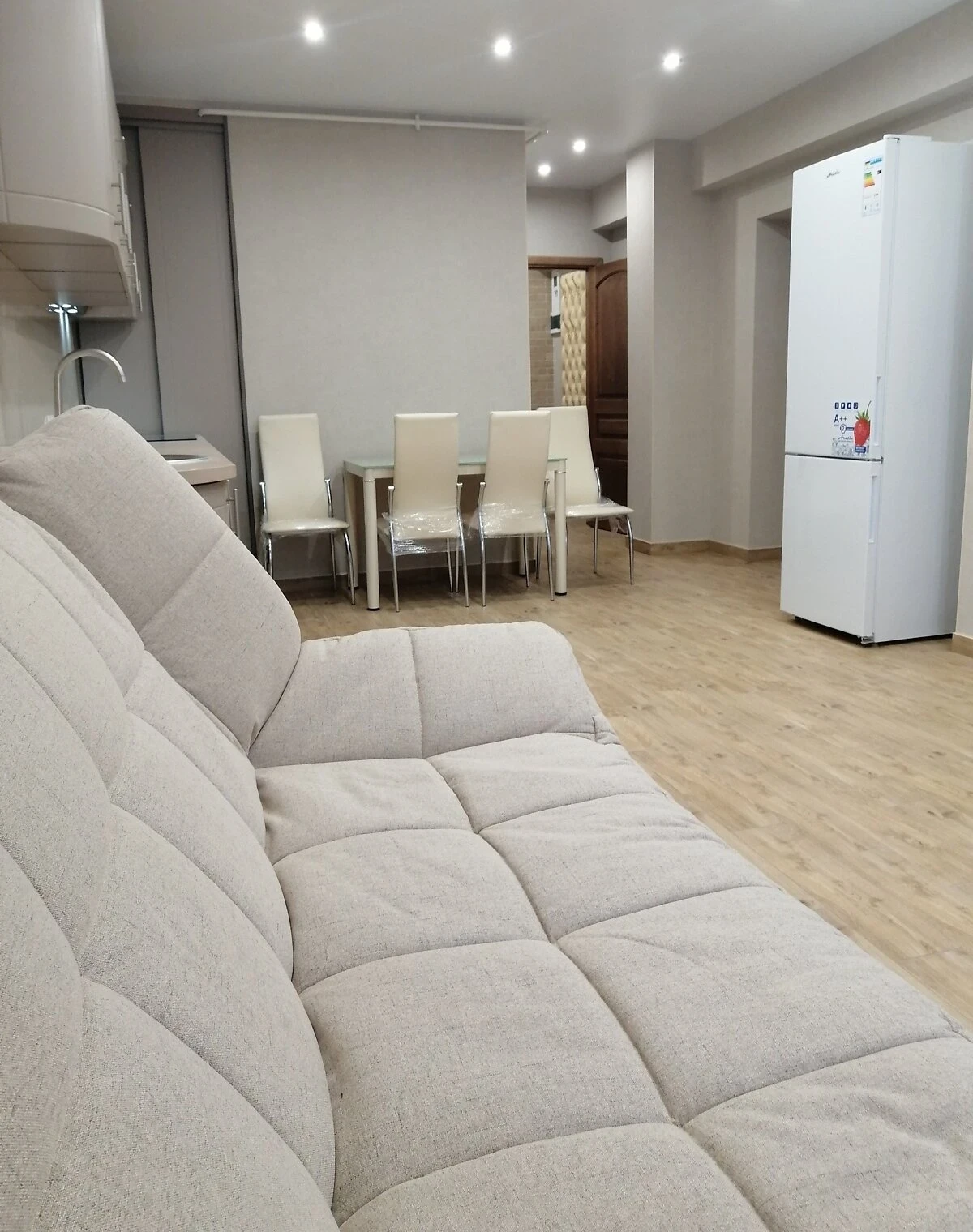 3-кімнатна квартира, вул. Героїв УПА: кухня-студія, євроремонт - фото 5