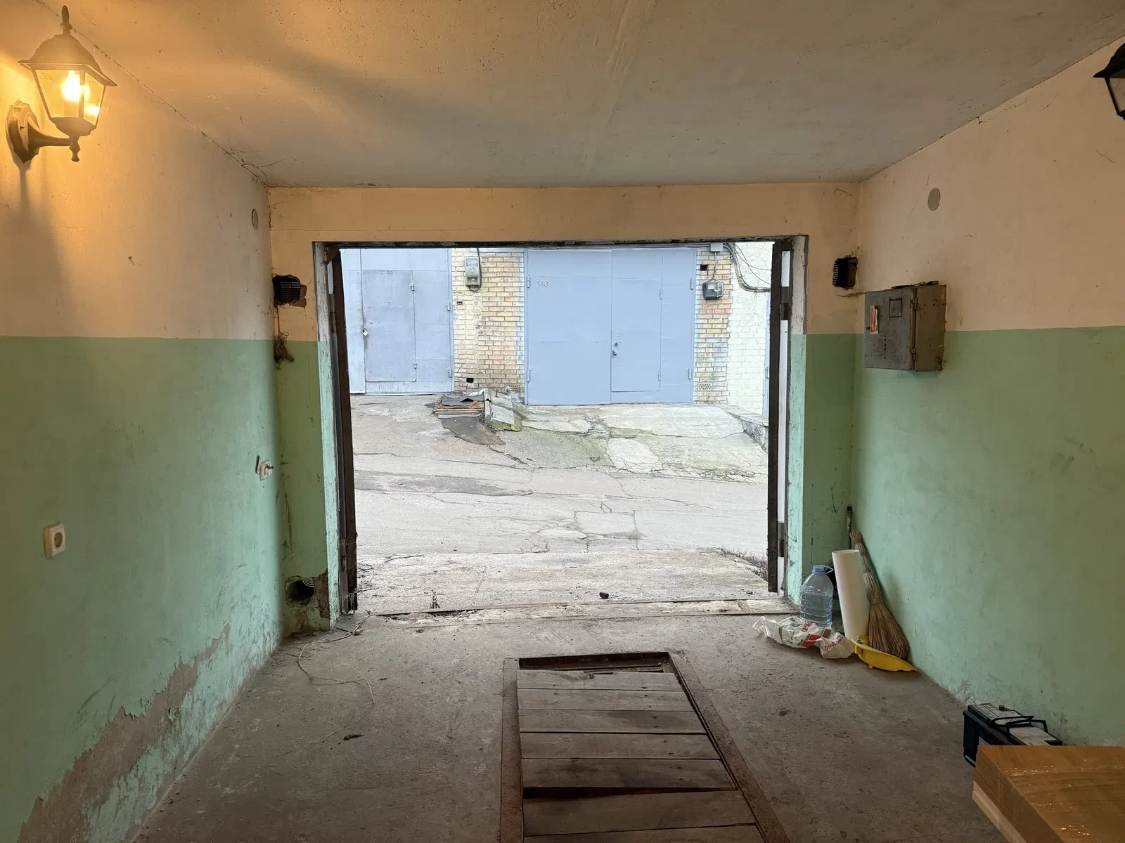 Гараж у ГК «Бакинський»: погреб, оглядова яма, в’їзд за картками - фото 2