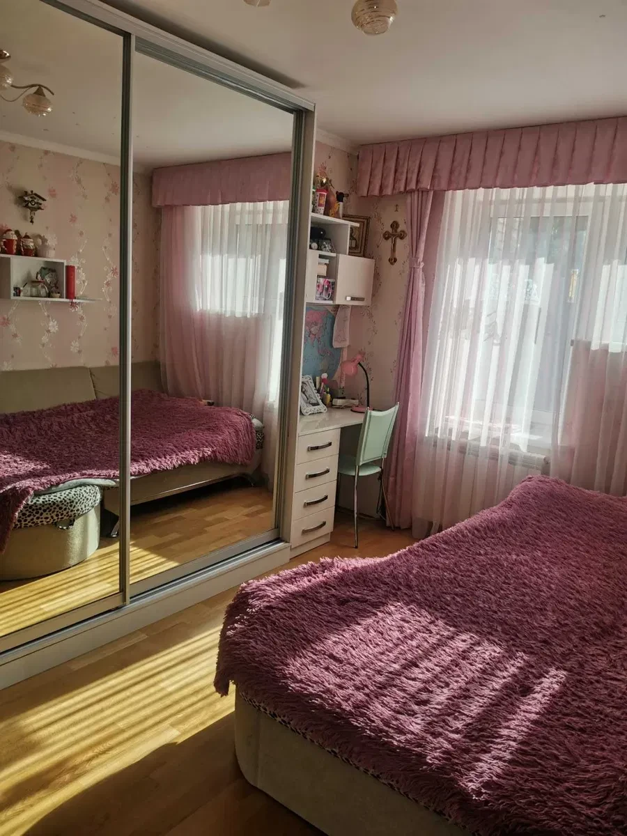 3-кімнатна квартира, Подільський: 3 балкони, метро Контрактова площа, фото 2