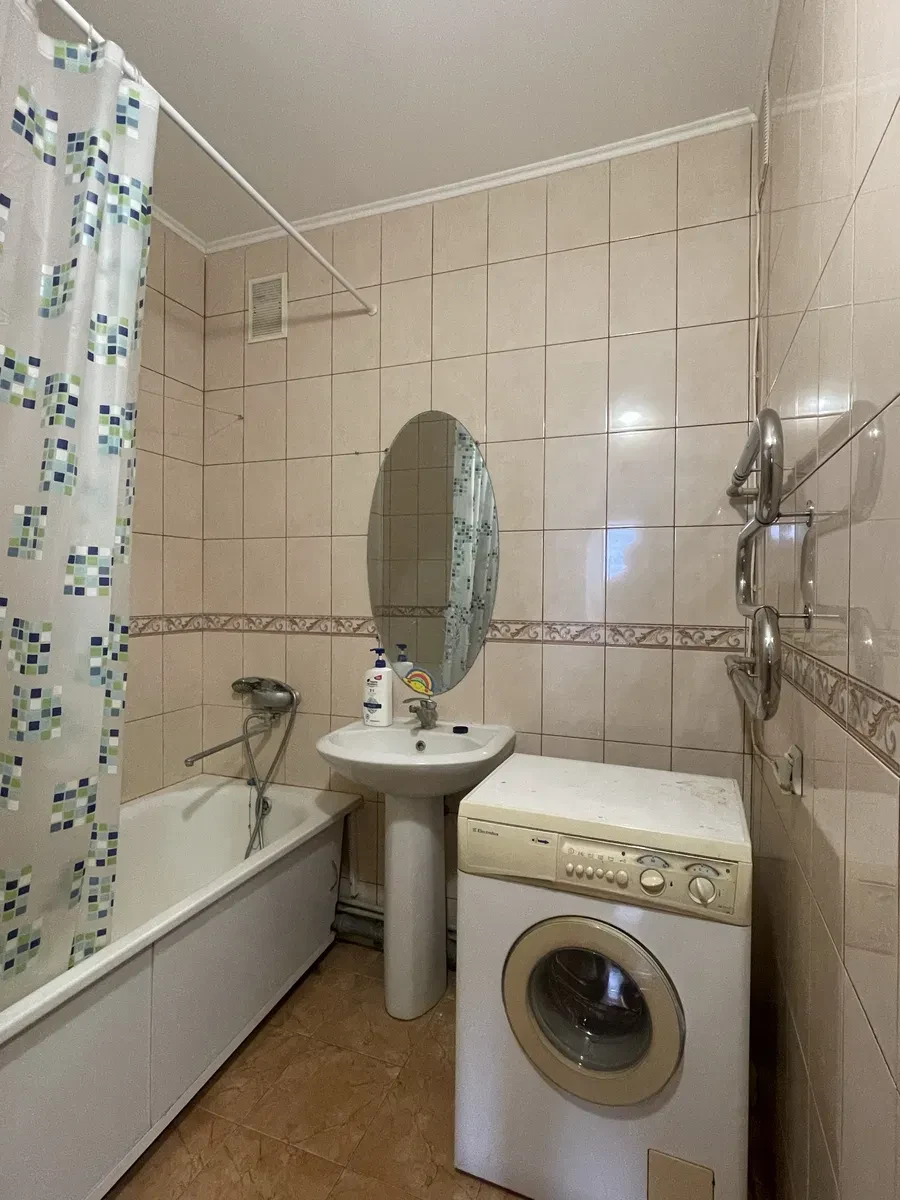 2-кімнатна квартира, Салтівський: кухня 10 м², косметичний ремонт, фото 4