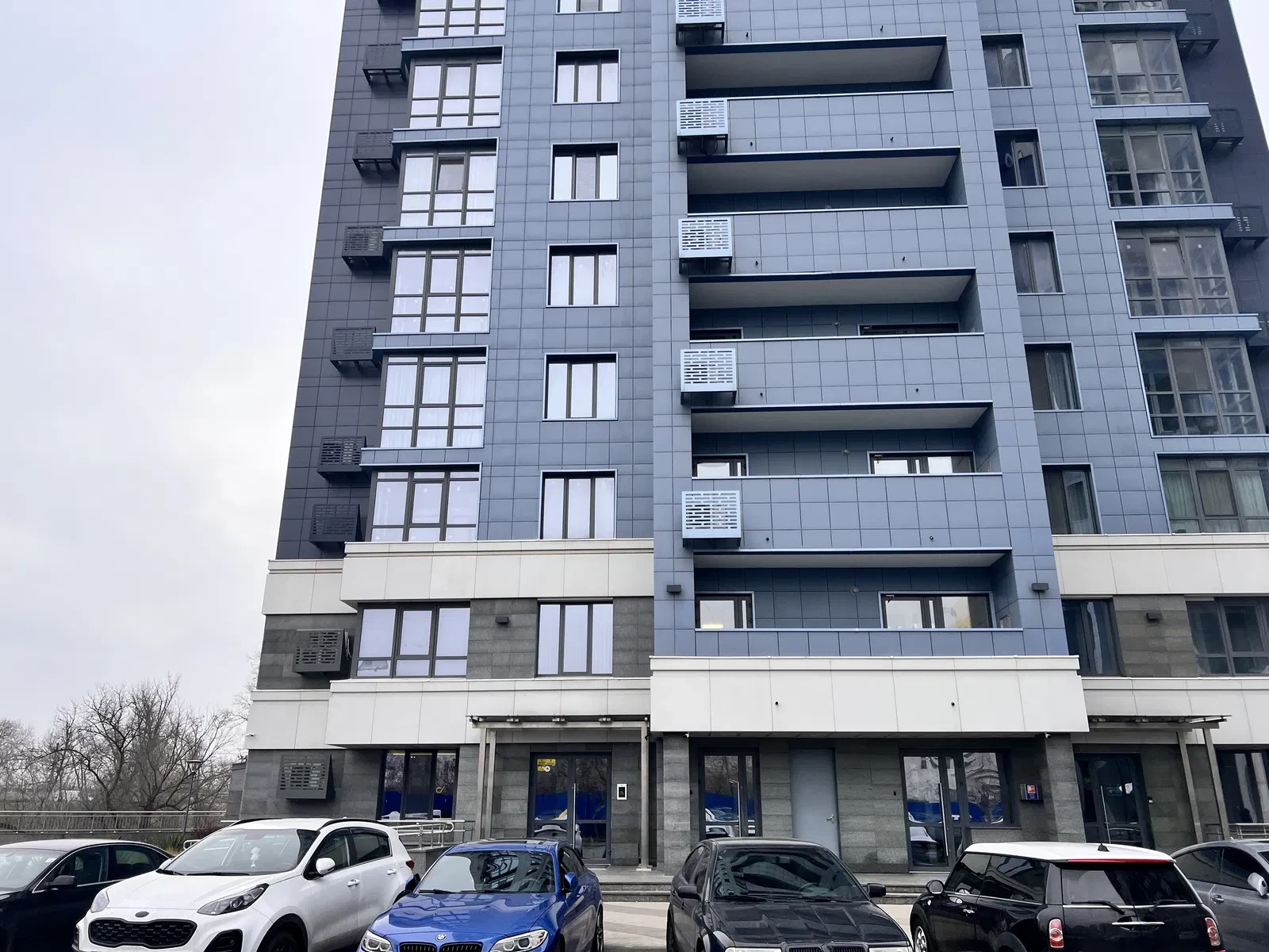 2-кімнатна квартира у ЖК Сонячна Рівʼєра: вид на Дніпро - фото 1