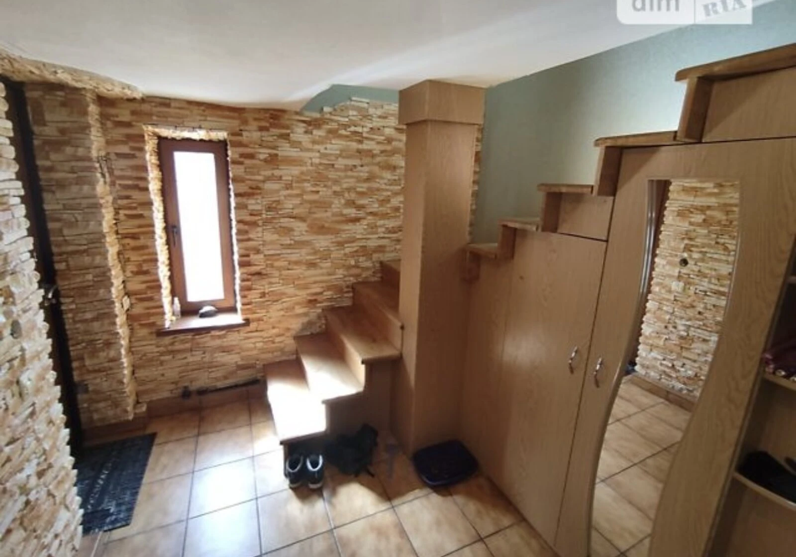Дом, Пятничаны: гараж с подвалом, большой балкон, колодец, фото 4