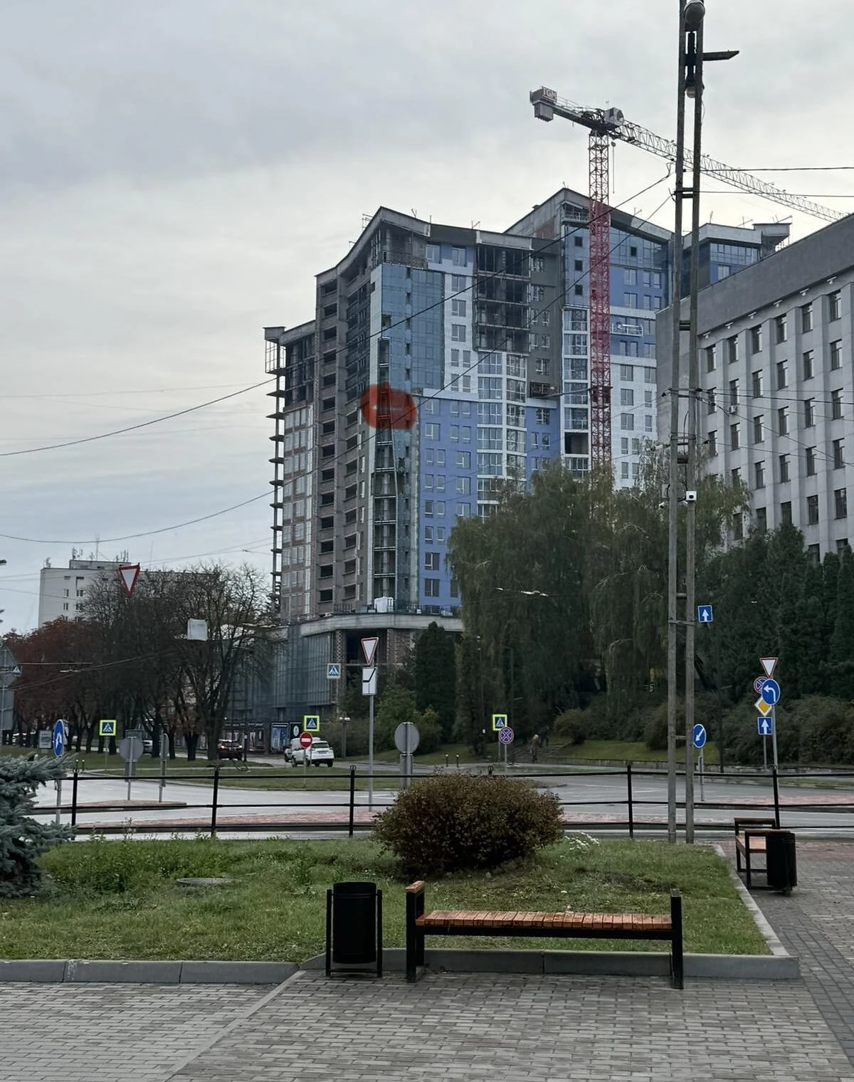 2-кімнатна квартира, Центр: новобудова, укриття в будинку - фото 1