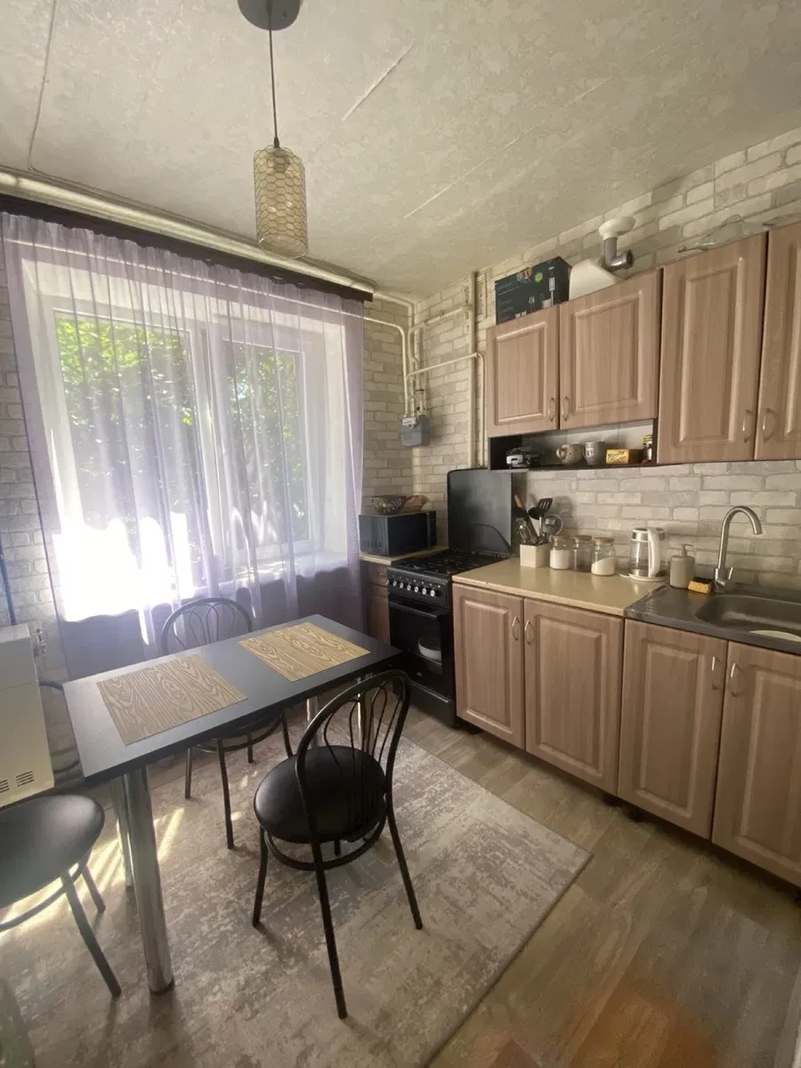 3-кімнатна квартира, Синельникове: два балкони, сарай поруч, фото 4