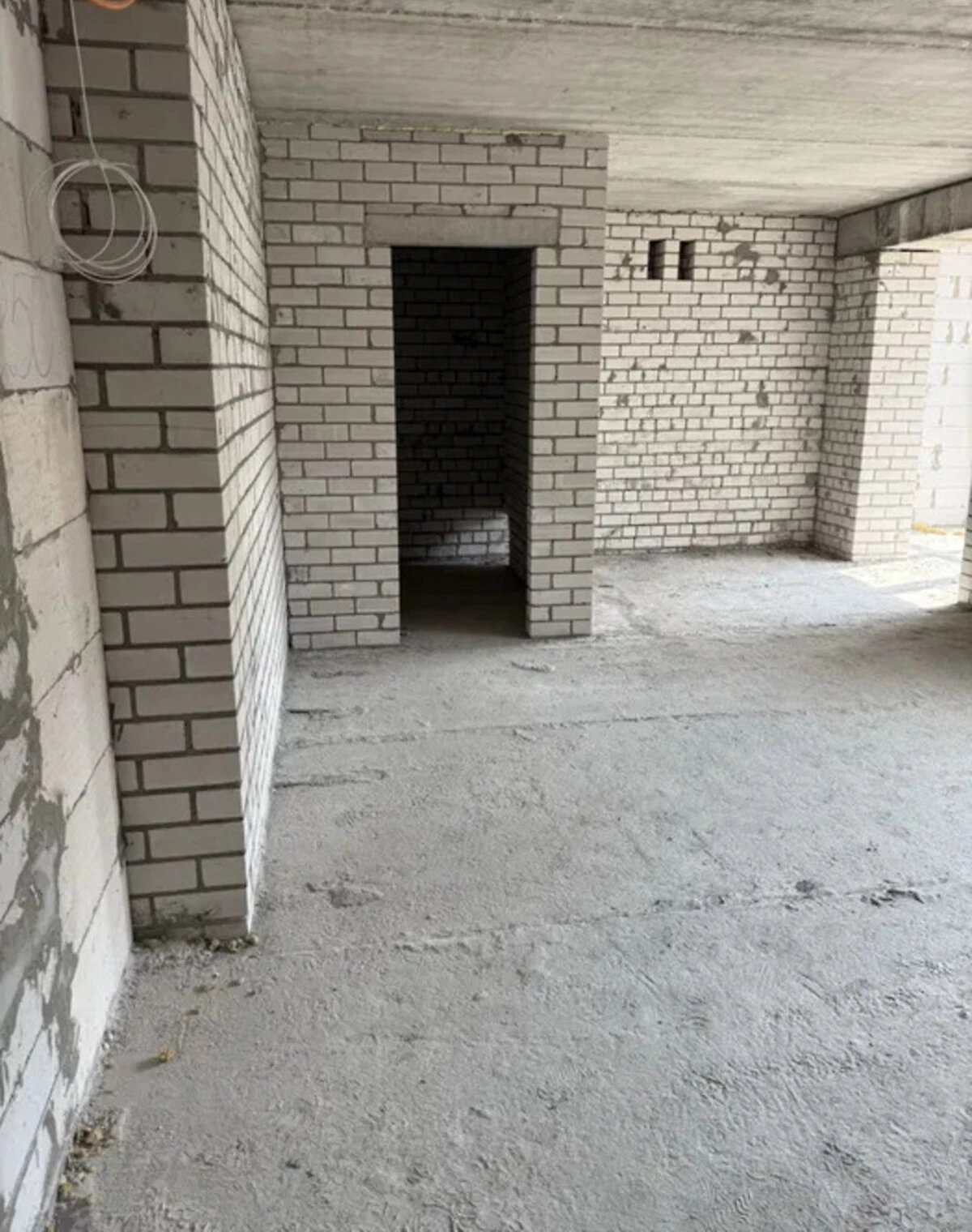 5-кімнатна квартира, Самар: кухня 20 м², цегляні стіни, закритий двір, фото 5
