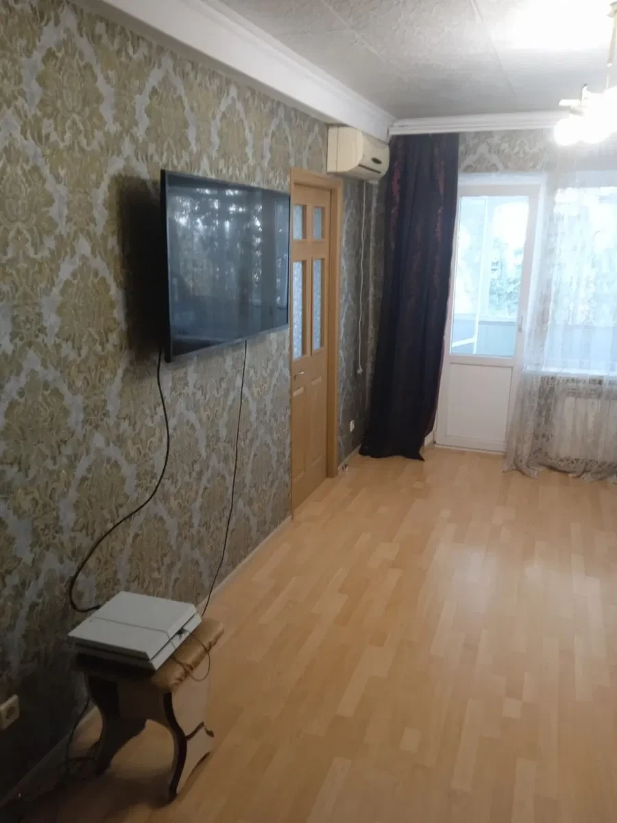 2-кімнатна квартира, Комунарський: меблі, гарний стан - фото 2