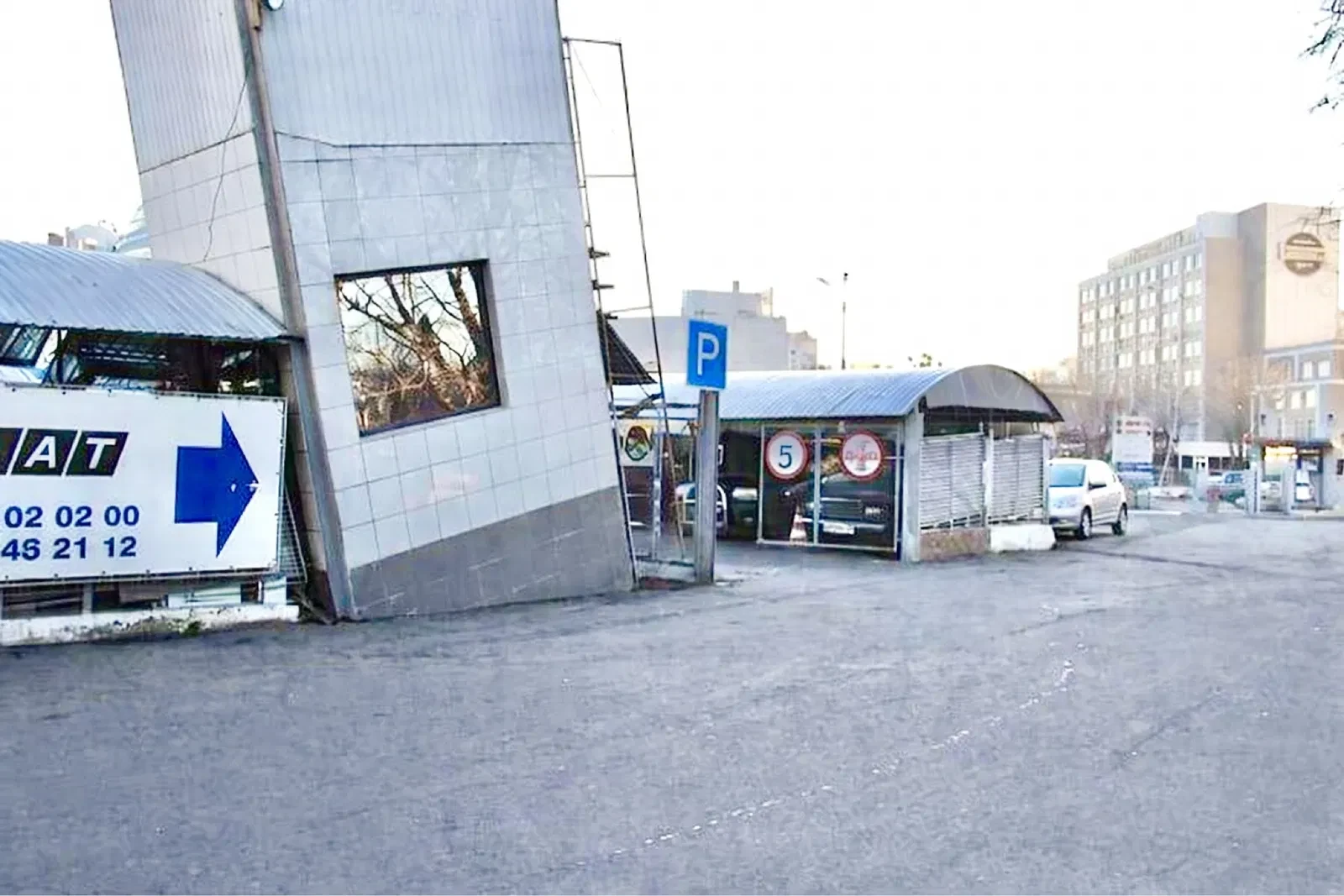 Паркоместо, Киевский: крытый паркинг, новая крыша, охрана - фото 1