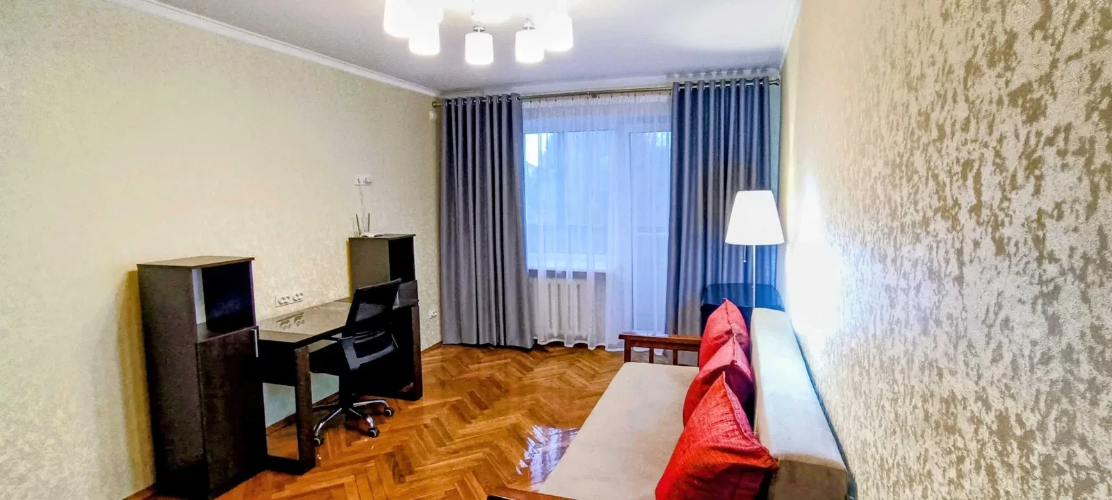 1-комнатная квартира, Печерский: возле метро Печерская - фото 1