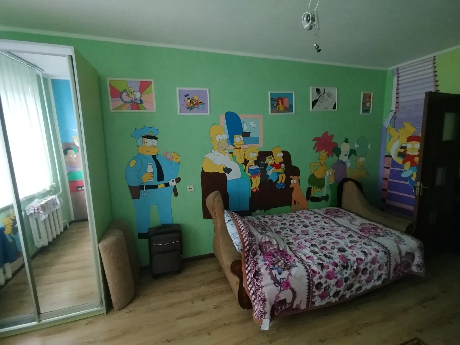 3-кімнатна квартира, Луцьк: меблі й техніка, два засклені балкони - фото 3
