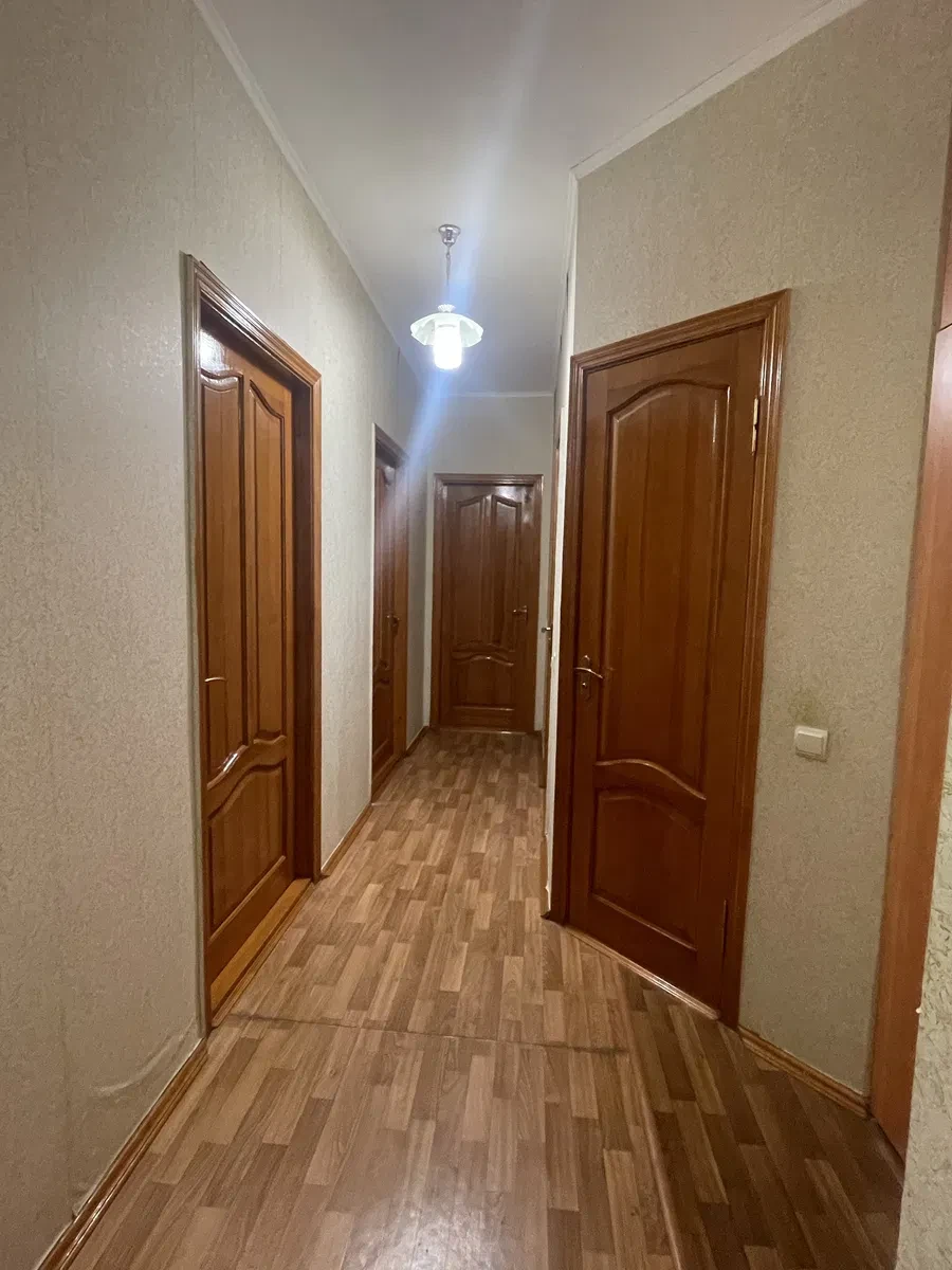 2-кімнатна квартира, Салтівський: кухня 10 м², косметичний ремонт